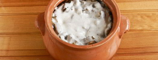 пельмени в горшочках с грибами. Шаг 13