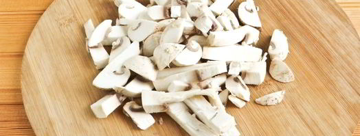 пельмени в горшочках с грибами. Шаг 3