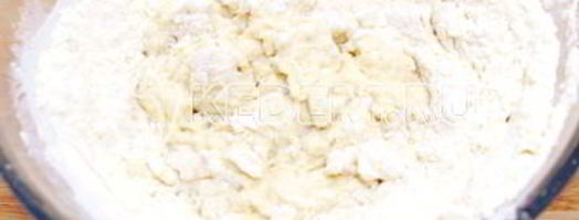 тесто для пельменей. Шаг 2