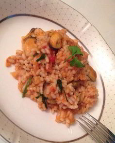 Паэлья с мидиями и креветками