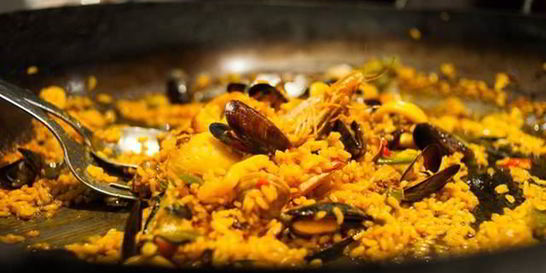Паэлья с треской и мидиями