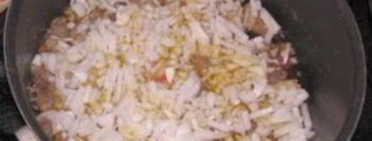 плов из баранины с помидорами. Шаг 7