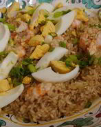 Плов из бурого риса с креветками