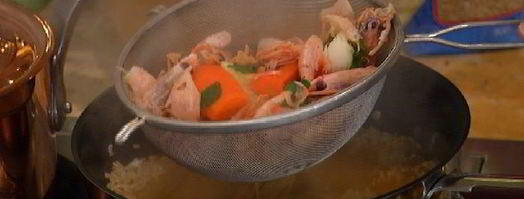 плов из бурого риса с креветками. Шаг 9