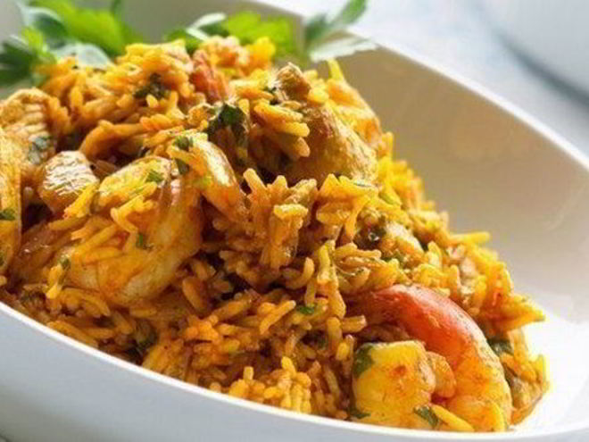 Рецепт плова с курицей, грибами и овощами в микроволновке