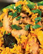 Плов с курицей и черносливом