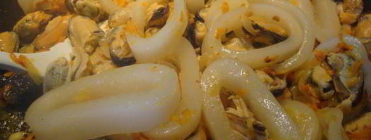 плов с морепродуктами в сковороде. Шаг 3