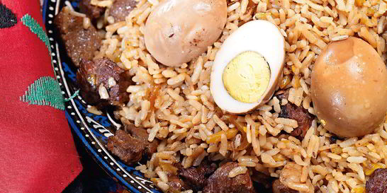 Плов с яйцом