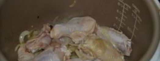 плов в мультиварке с крылышками. Шаг 2