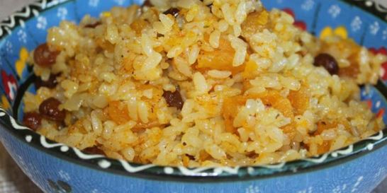 Сладкий плов с тыквой и сухофруктами