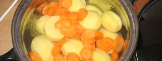 подливка из фарша с картофельно-морковным пюре. Шаг 20