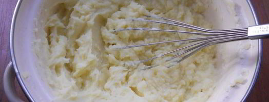 пышное картофельное пюре с яйцом и сметаной. Шаг 5