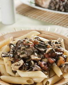 Быстрое грибное рагу в сливочном соусе с тимьяном