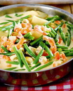 Фрикасе из креветок с зеленой фасолью