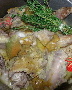 Фрикасе из кролика с тимьяном