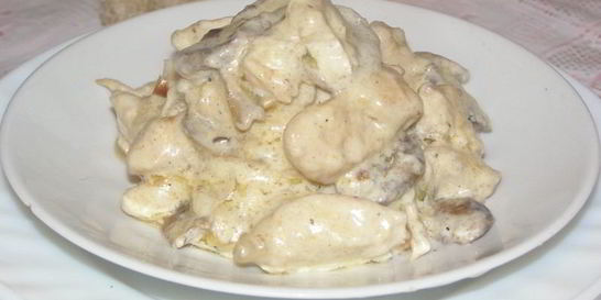 Фрикасе из курицы с шампиньонами