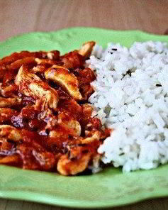 Куриное рагу с помидорами и луком