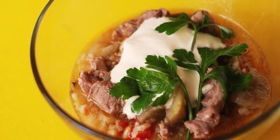 Мясное рагу с баклажанами, перцем и помидорами