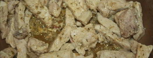 осеннее рагу с картофелем, свининой и кинзой в мультиварке. Шаг 3