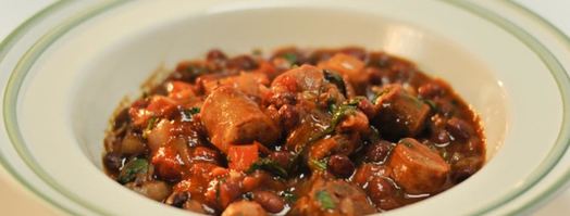 острое рагу из колбасок и овощей. Шаг 4