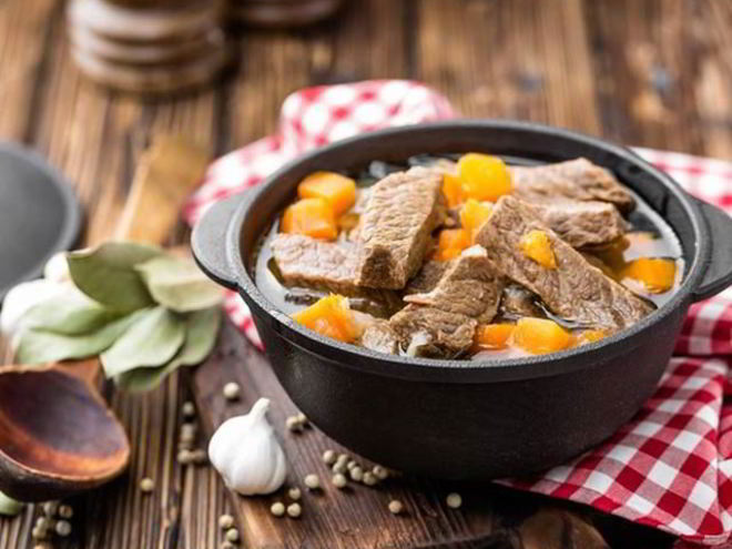 Рецепт овощного рагу с филе миньон