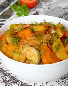 Овощное рагу с кабачками, картошкой и капустой