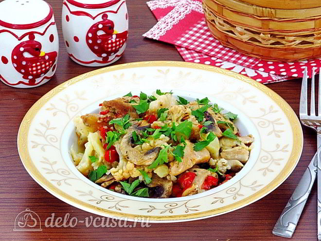 Рецепт овощного рагу с курицей в мультиварке