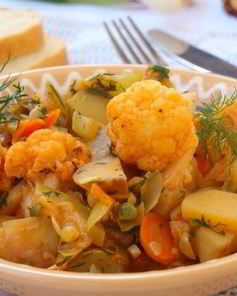 Овощное рагу с цветной капустой и картошкой