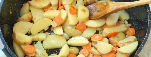 овощное рагу с цветной капустой и стручковым горошком. Шаг 2