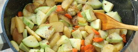 овощное рагу с цветной капустой и стручковым горошком. Шаг 3