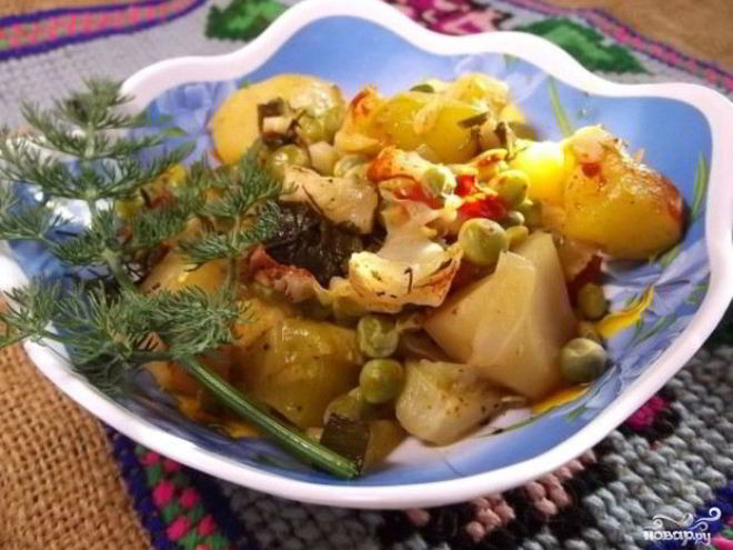 Рецепт овощного рагу в духовке