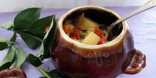 Овощное рагу в горшочках