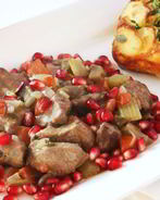 Рагу из баранины с зернами граната и картофельным гарниром