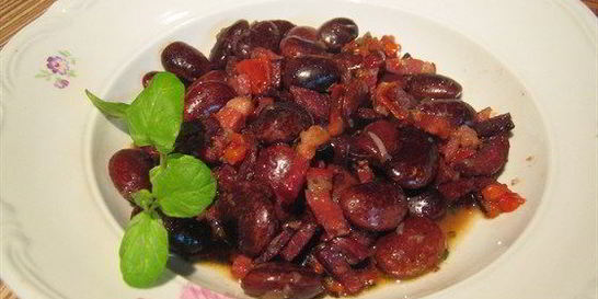 Рагу из фасоли по-баскски