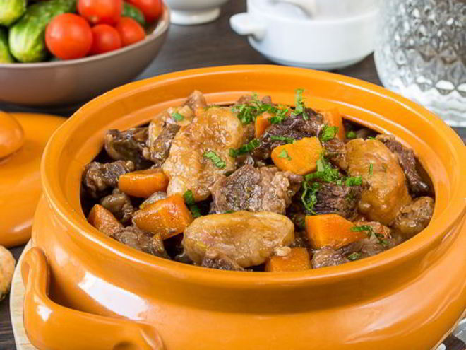 Рецепт рагу из говядины с грибными клецками