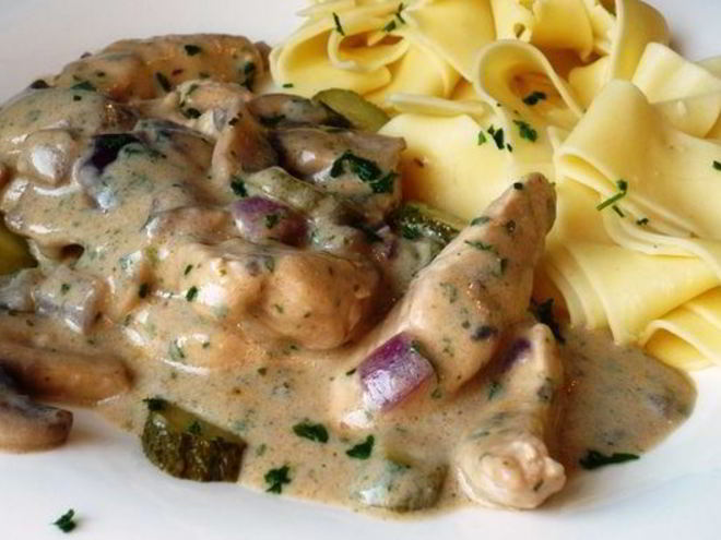 Рецепт рагу из индейки по-строгановски