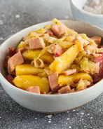 Рагу из капусты с картофелем и мясными остатками