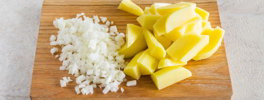 рагу из капусты с картофелем и мясными остатками. Шаг 2