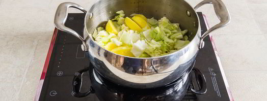 рагу из капусты с картофелем и мясными остатками. Шаг 5