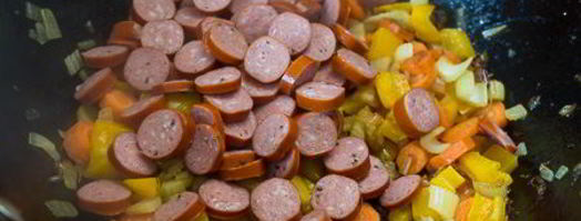 рагу из курицы с копчеными колбасками. Шаг 6