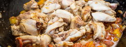 рагу из курицы с копчеными колбасками. Шаг 7