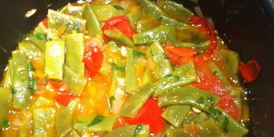 Рагу из свежей зеленой фасоли