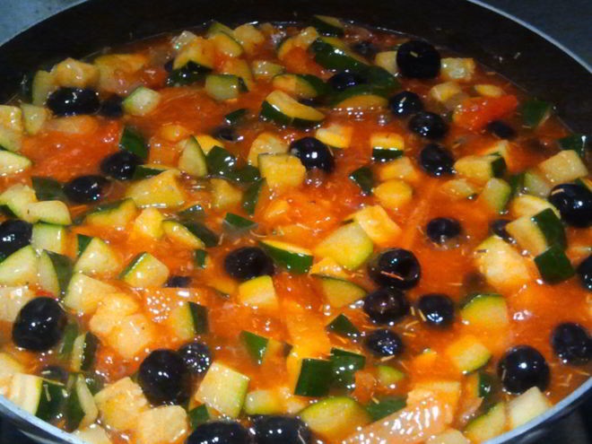 Рецепт рагу из цукини с маслинами