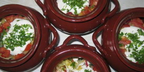 Рагу с мясом и стручковой фасолью в горшочке