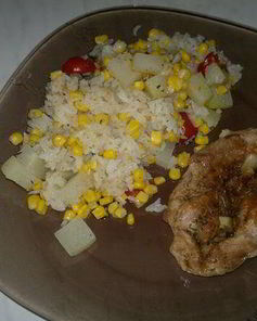 Рисовое рагу с овощами и запеченное бедро индейки в панировке из ржаной муки