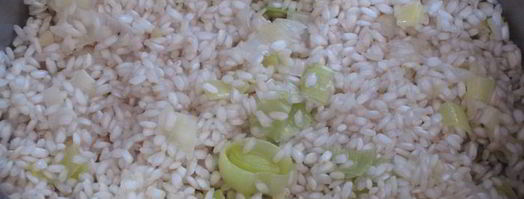 ризотто с лососем и зеленым горошком. Шаг 3