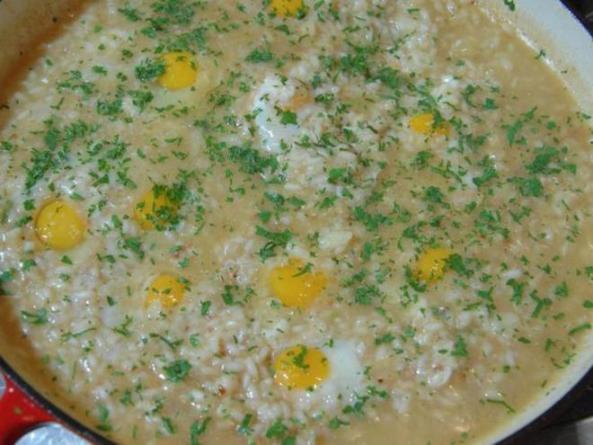 Рецепт ризотто с перепелиными яйцами и копченым салом