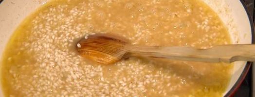 ризотто с перепелиными яйцами и копченым салом. Шаг 7