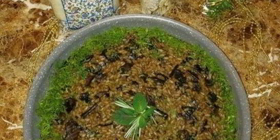 Розовое ризотто с белыми грибами