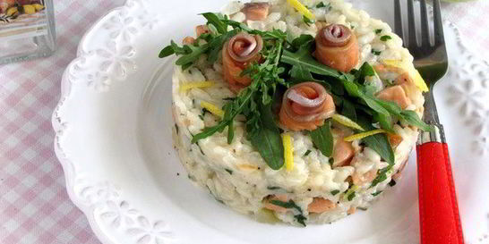 Яблочное ризотто с копченым лососем